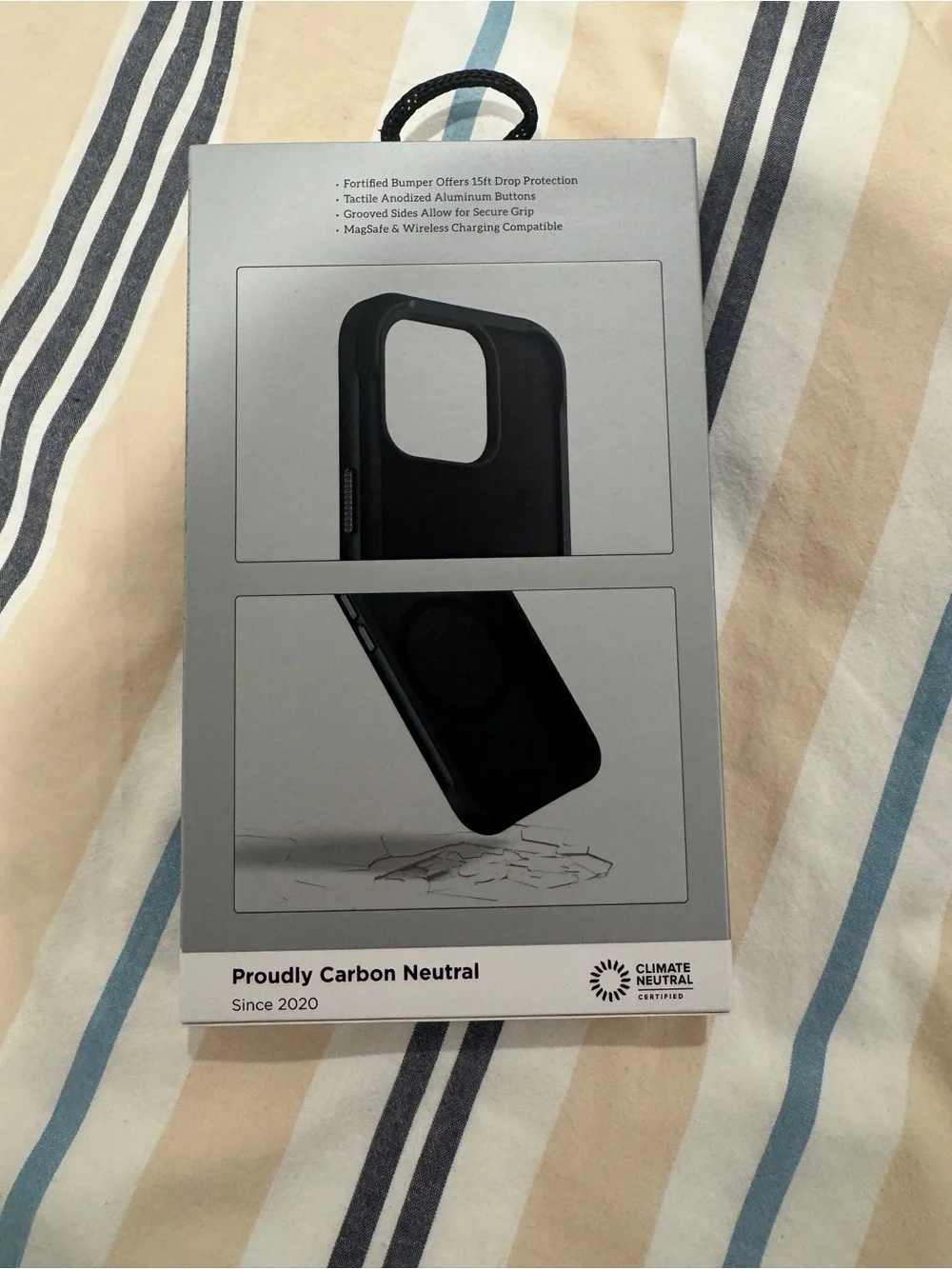 Nomad Goods Rugged Case Black iPhone 15 Pro